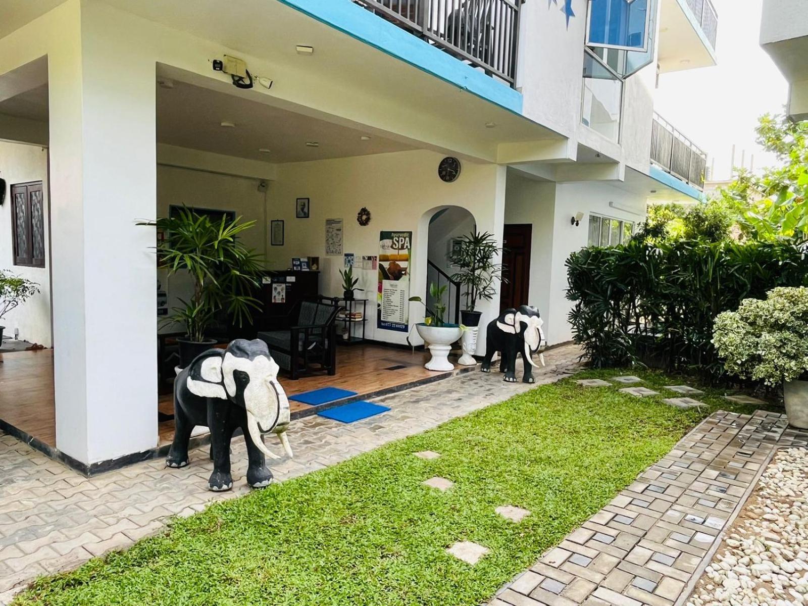 Nebula Residence Negombo Eksteriør billede